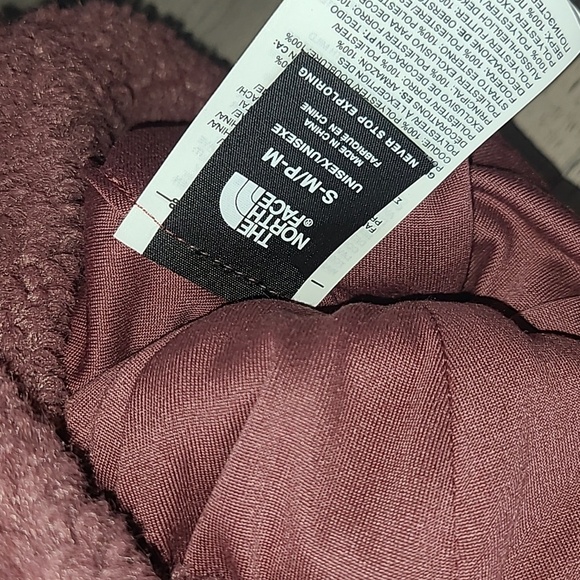 The North Face Sherpa Hat - Picture 3 of 5